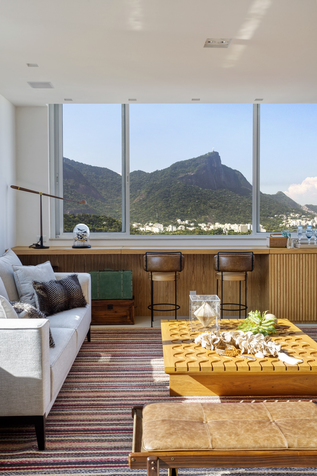 Living com vista panorâmica